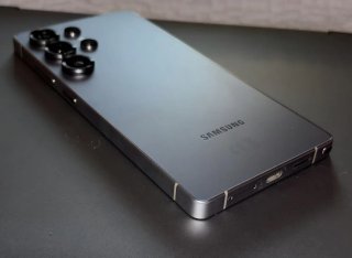 Samsung Galaxy S25 Ultra 512GB Dual-SIM
