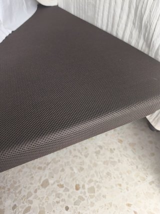 Base tapizada con patas