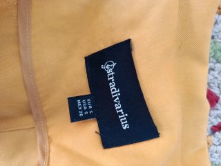 Chaqueta Stradivarius Mostaza Talla M