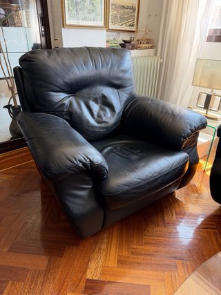 Sofá y Sillón de Piel Negro