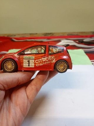 Scalextric Citroën C2 JWRC Rally Sucio con luces