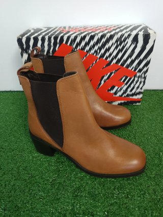 Botas Chelsea Lazamani Marrones Talla 37