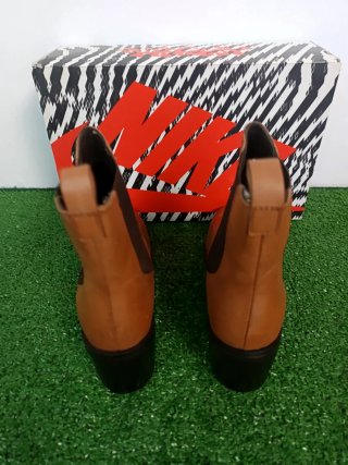 Botas Chelsea Lazamani Marrones Talla 37