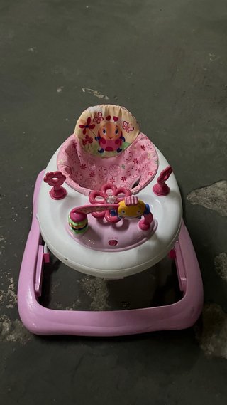 Andador bebé rosa como nuevo
