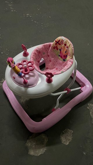 Andador bebé rosa como nuevo