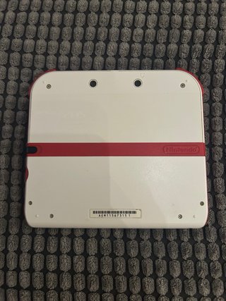 Nintendo 2DS Rossa e Bianca