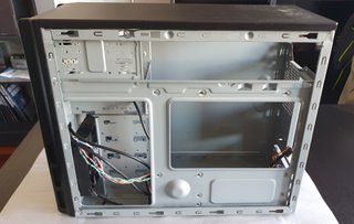 Cooler Master Mini Torre con Lector Tarjetas
