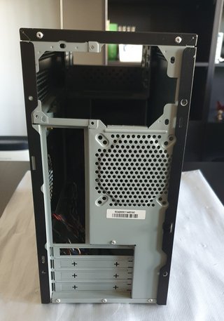 Cooler Master Mini Torre con Lector Tarjetas