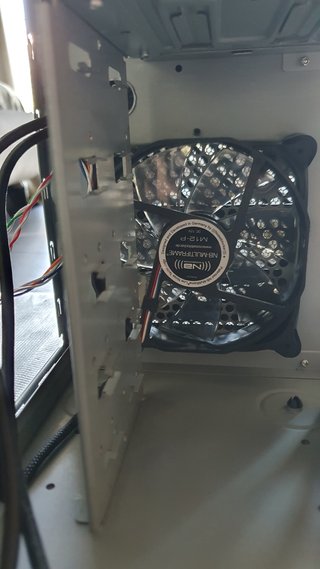 Cooler Master Mini Torre con Lector Tarjetas
