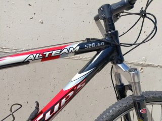 Bicicleta de montaña CUPS ALTEAM 526.60