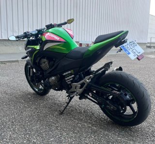 Kawasaki Z800 Naked Verde/Negra