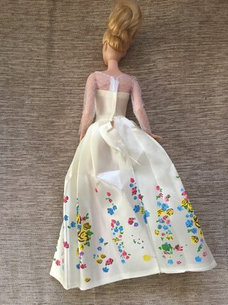 Barbie Cenicienta Vestido Flores