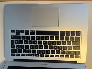 MacBook Air 13 2017 8GB RAM 256GB SSD