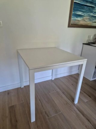 Mesa Comedor 75x75. Se vende ya desmontada