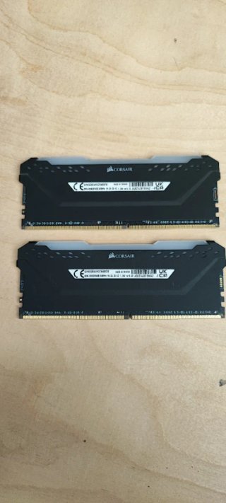 CORSAIR VENGEANCE RGB 32GB RAM 3400 MHz DDR4 CL16.