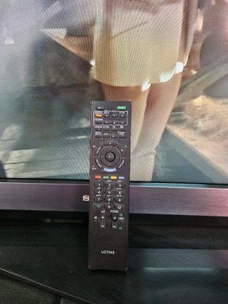 TV Sony Bravia 45 Negra y Plateada