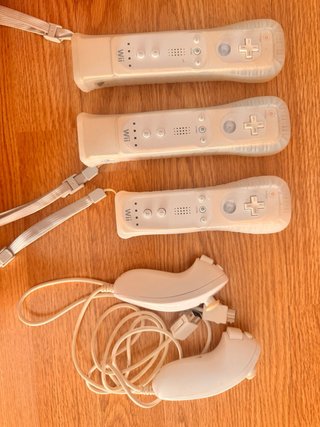 Nintendo Wii,3 mandos,Wii Party ,Wii Sports...