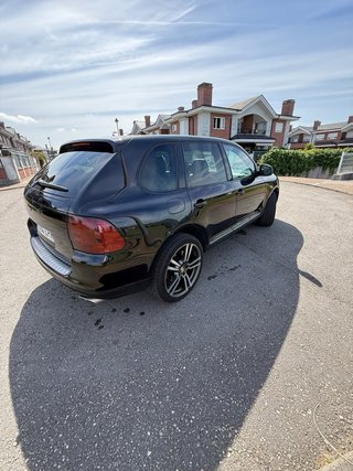 Porsche Cayenne s v8