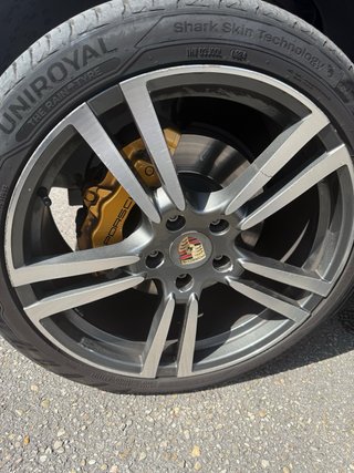 Porsche Cayenne s v8