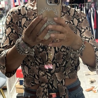 Camisa Bershka estampado animal print S