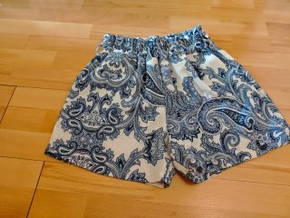 Pantalón corto estampado paisley