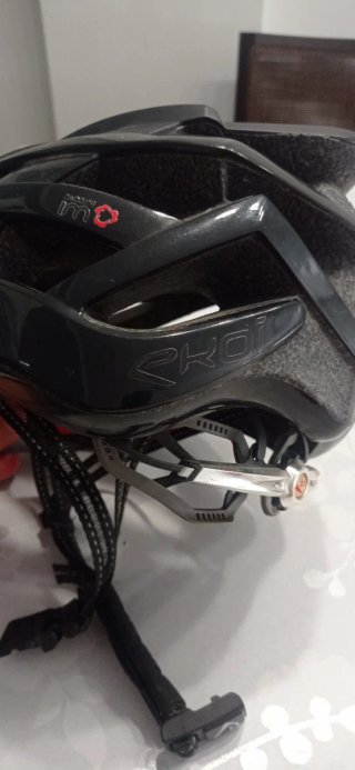 Casco de bicicleta negro