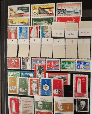 Sellos RDA 1960 MNH y hojas preimpresas Leuchtturm