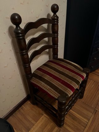 Juego 6 sillas de madera maciza tapizadas