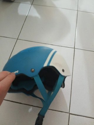 Casco azul Decathlon para niños de 10.a 12 años