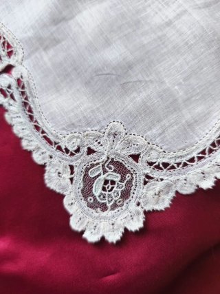 Pañuelo de encaje antiguo