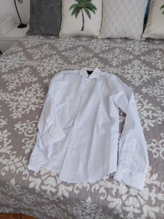Traje de novio azul con pedrería