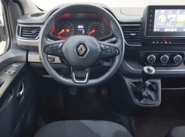 Renault Trafic Combi. Como nueva