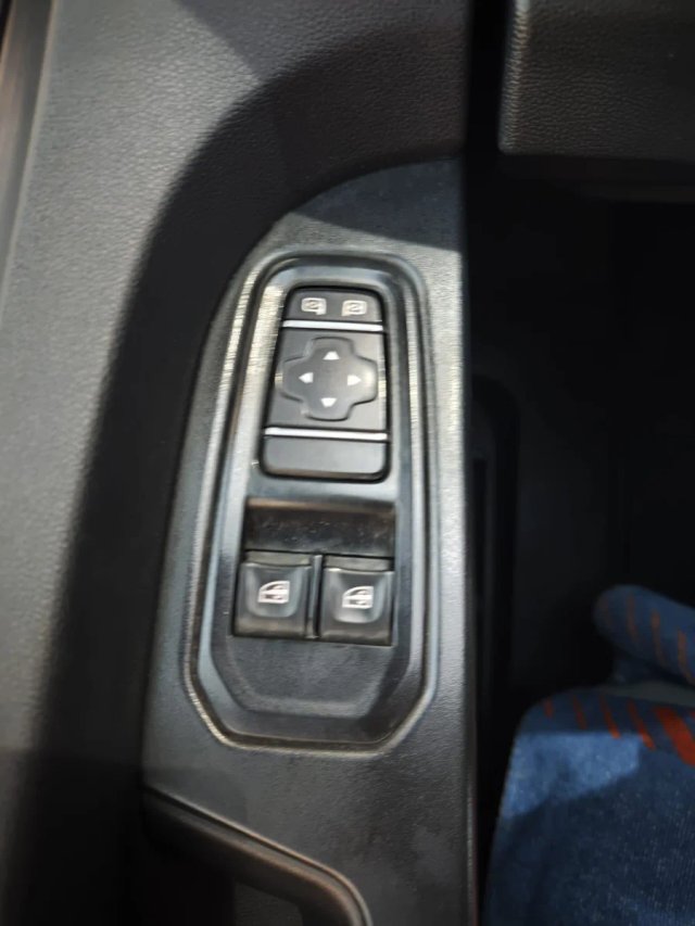 Renault Trafic Combi. Como nueva