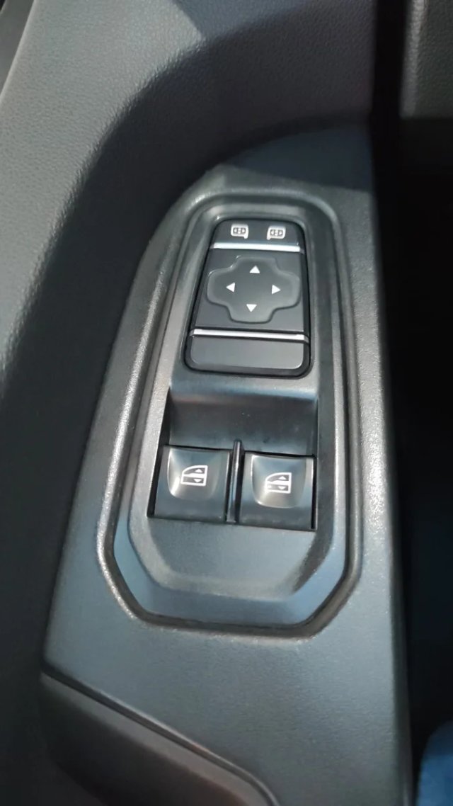 Renault Trafic Combi. Como nueva