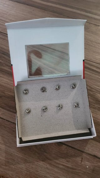 Set de 8 Pines Pokémon
