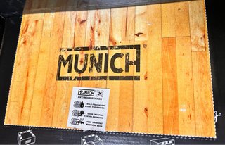 Zapatillas Munich Hombre Negras y Plateadas