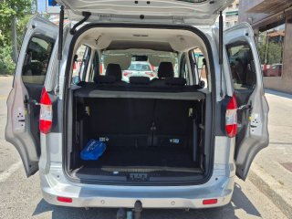 Transit Courier gasolina 2019