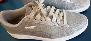 Zapatillas Puma plateadas con brillos