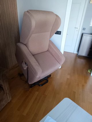 Sillón eléctrico beige tela