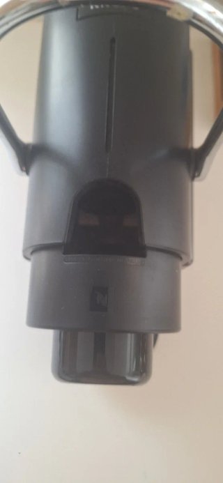 Cafetera Nespresso Negra