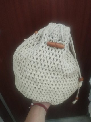 Mochila crochet beige