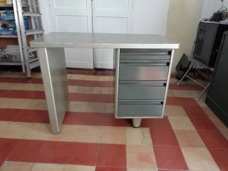 Mesa escritorio vintage metálica
