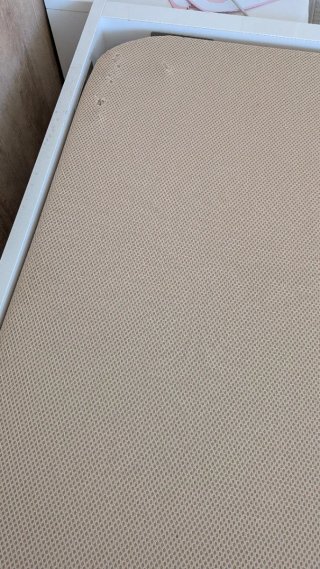 Base tapizada para cama + estructura blanca