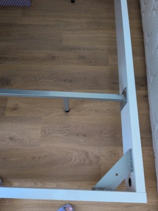 Base tapizada para cama + estructura blanca