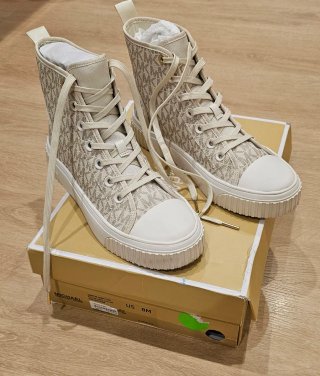 Zapatillas Michael Kors. Talla 38,5. Nuevas