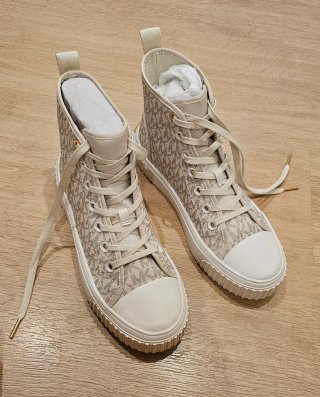 Zapatillas Michael Kors. Talla 38,5. Nuevas