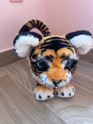 Tigre infantil con sonidos y movimientos