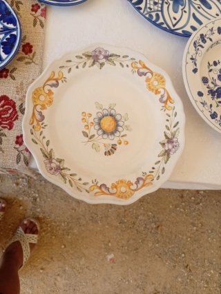 Piatti antichi decorati