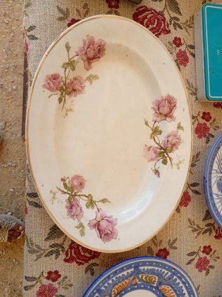 Piatti antichi decorati
