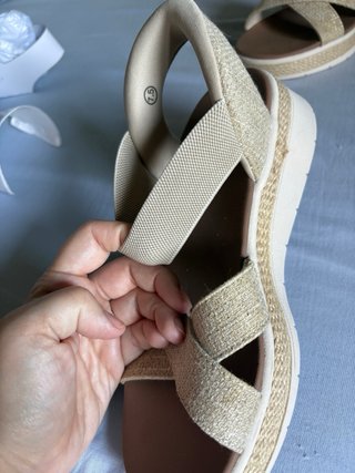 Sandalias Skechers Mujer Beige